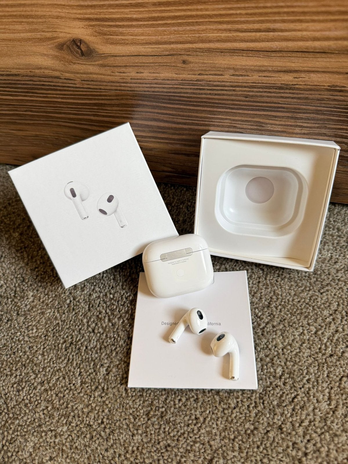 AirPods 3 met MagSafe Charging Case Nieuw & Fabrieksgeseald, Autres marques, Comme neuf, Blanc, Intra-auriculaires (Earbuds)