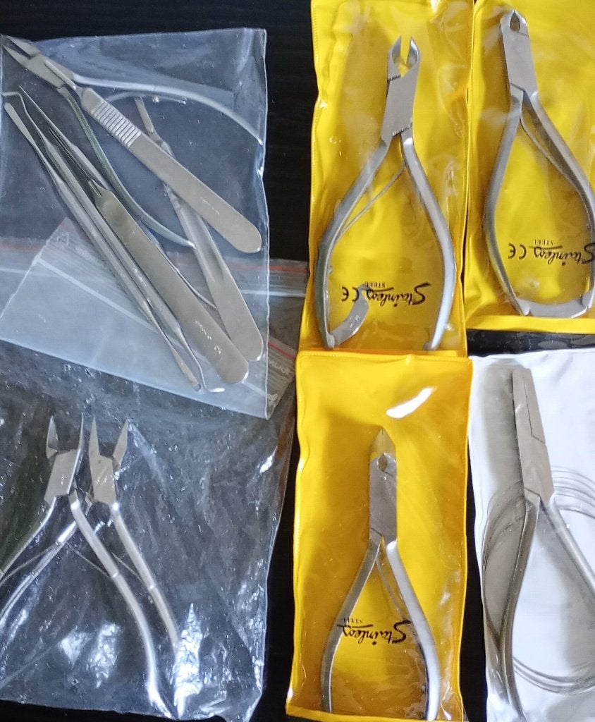 Lot de pinces pédicure, Elektronische apparatuur, Ophalen of Verzenden, Zo goed als nieuw, Hand- en Voetverzorging