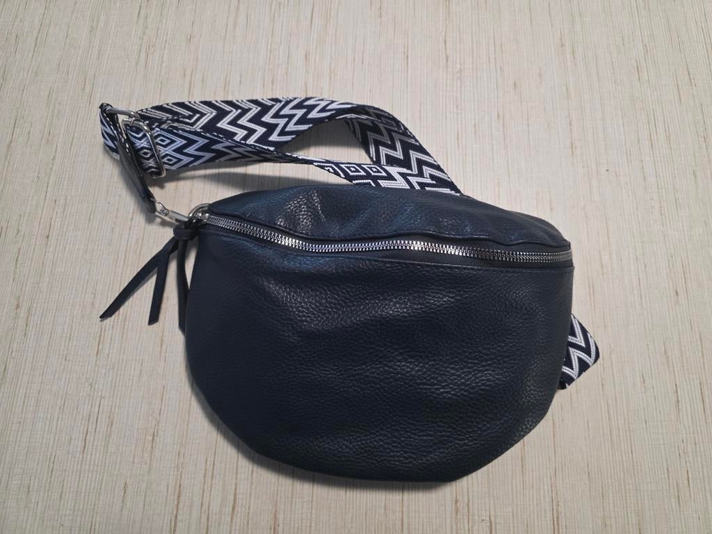 Schoudertasje blauw of zwart nieuw, Ophalen, Blauw
