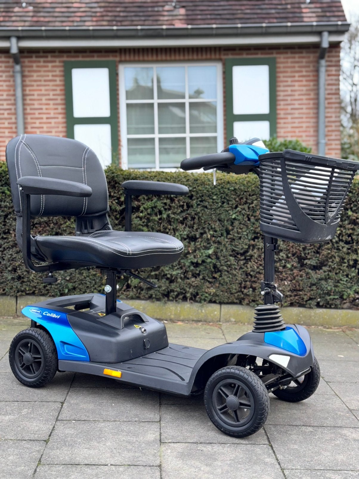 Voiturette électrique Invacare Colibri pliable - ÉTAT NEUF, Divers, Enlèvement ou Envoi, Comme neuf, Fauteuil roulant électrique