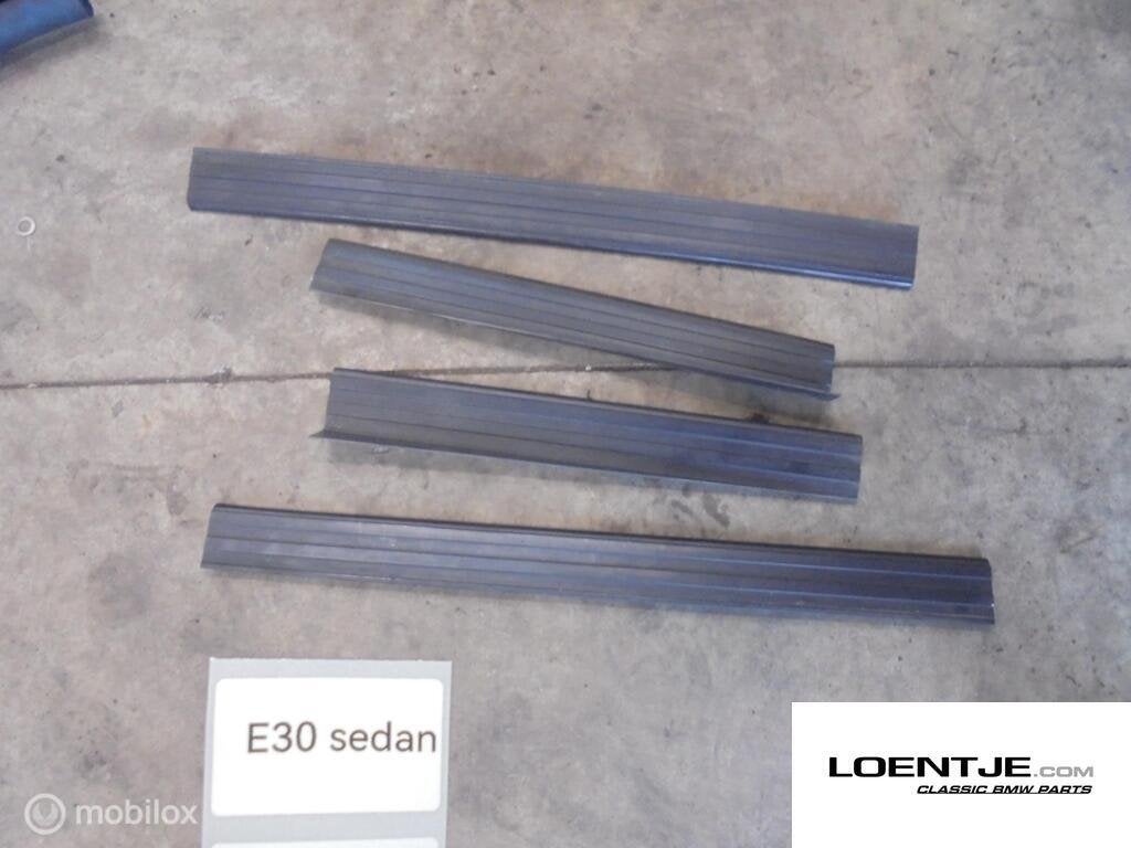 set instaplijsten bmw e30 sedan 316 318 320 324 325, Enlèvement ou Envoi, Utilisé, BMW, BMW