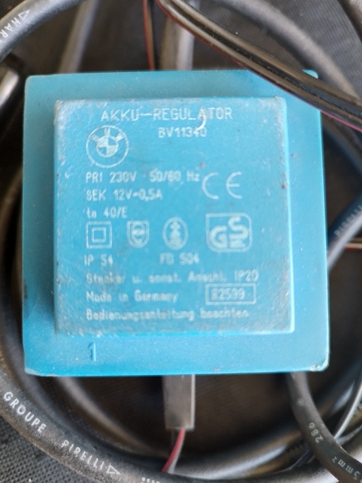 chargeur de batterie moto d'origine bmw r1200c, Enlèvement ou Envoi, Utilisé