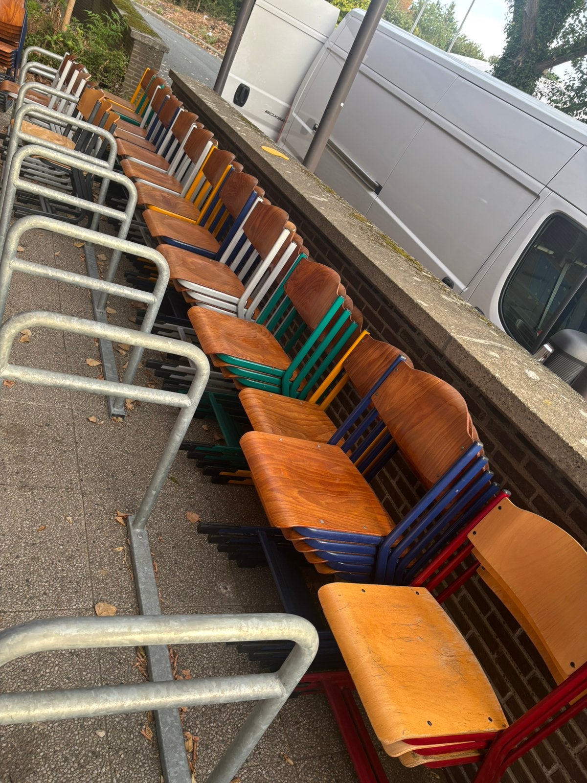 Chaises d'école colorées, Maison & Meubles, Chaises, Enlèvement, Utilisé