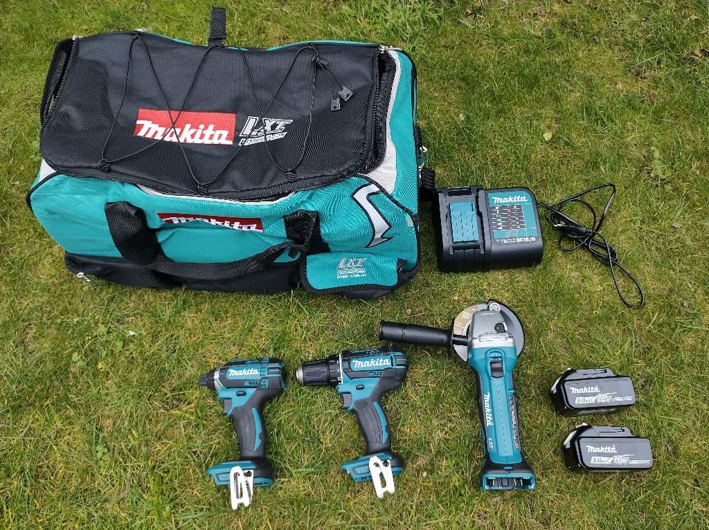 Pakket MAKITA machines inclusief batterij en lader, Doe-het-zelf en Bouw, Ophalen, Nieuw