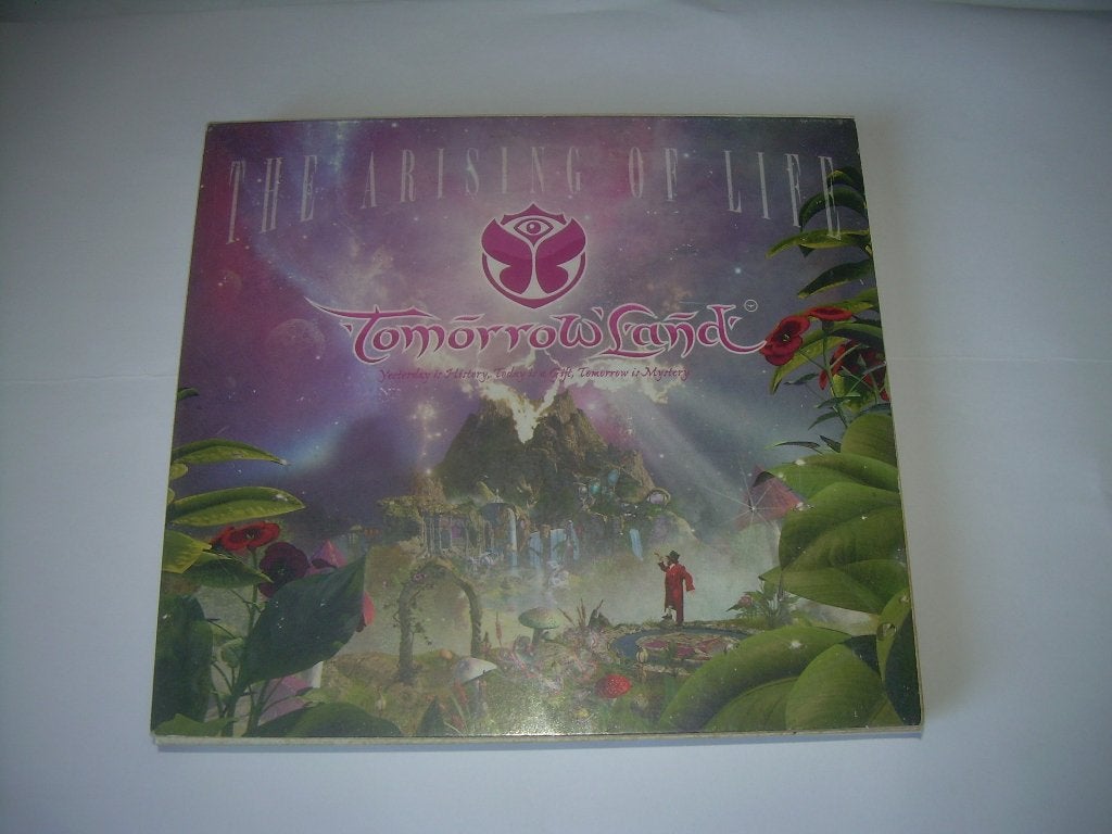 2 CD S - Tomorrowland 2013 - L'émergence de la vie, Comprend un boîtier, Enlèvement ou Envoi, Comme neuf, Techno