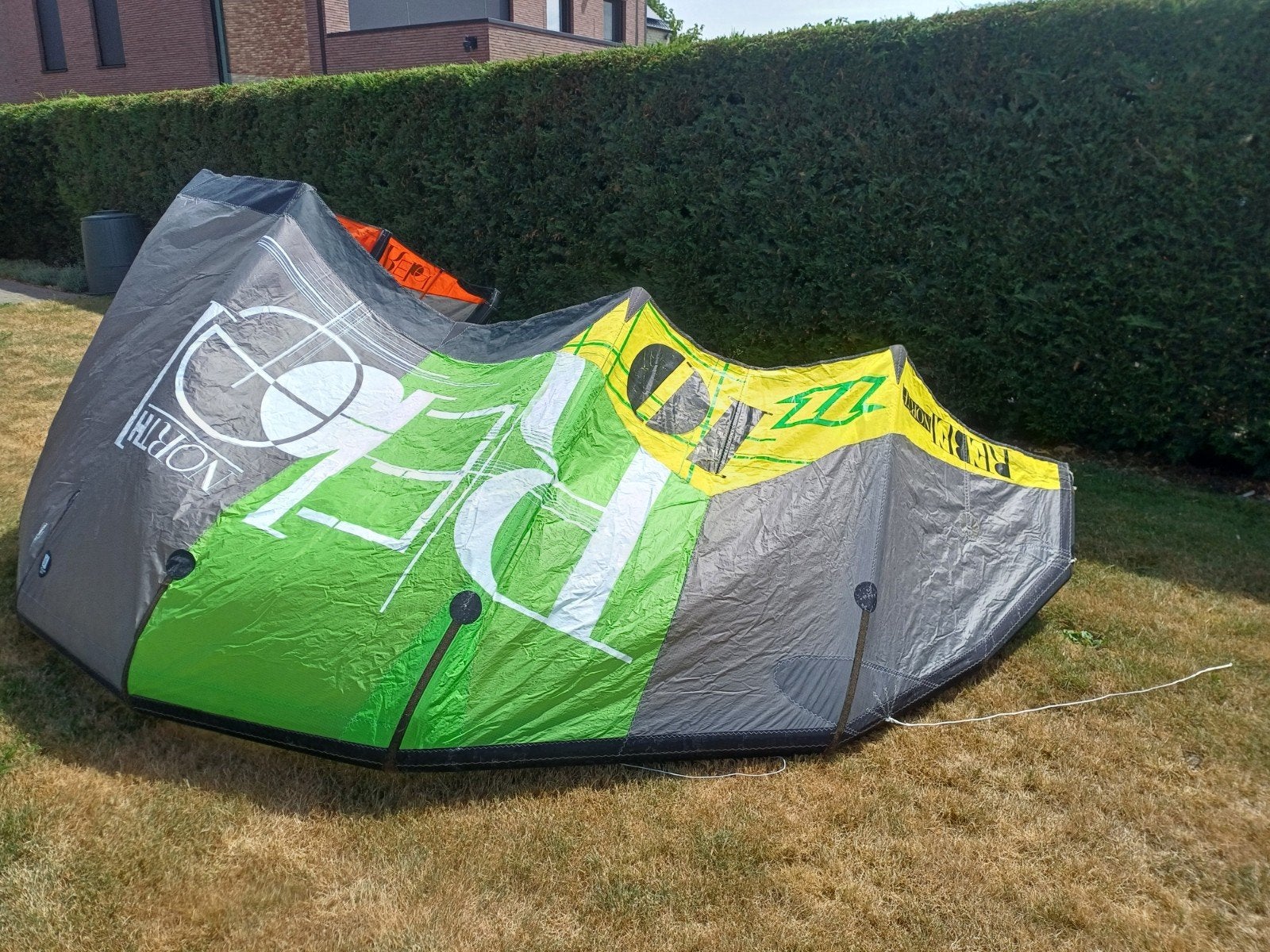 REBEL 10meter in nieuwstaat, Watersport en Boten, Kitesurfen, Ophalen