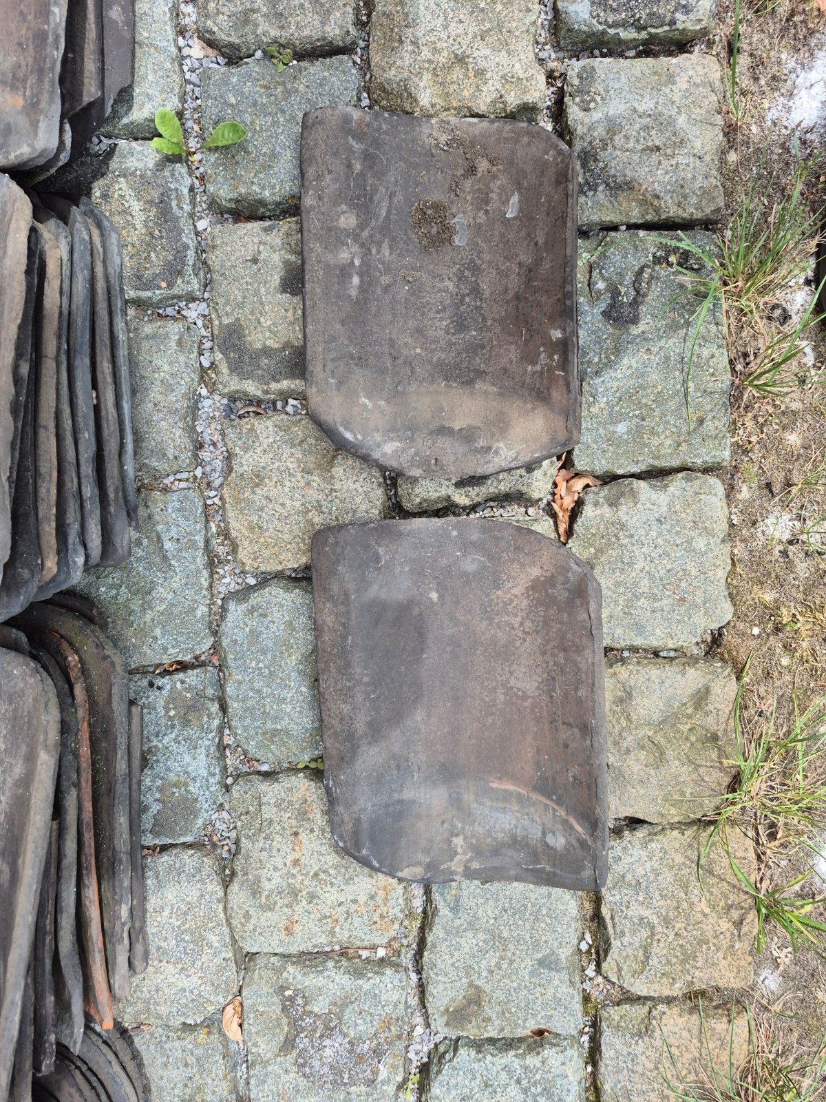 Boomse pannen, Doe-het-zelf en Bouw, Dakpannen en Dakbedekking, Ophalen, Zwart