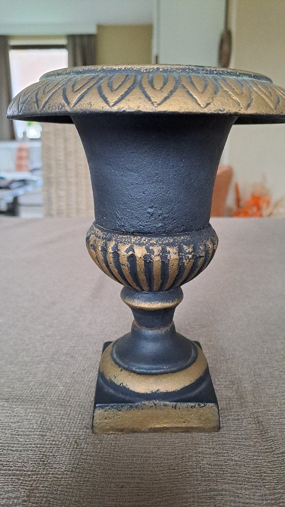 Decoratieve bloempot, Ophalen