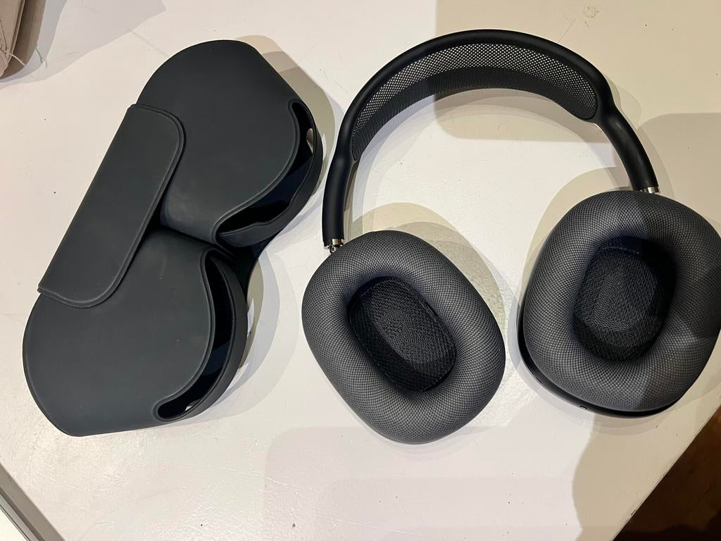 Airpods Max, Ophalen of Verzenden, Zo goed als nieuw, Overige merken, Draadloos