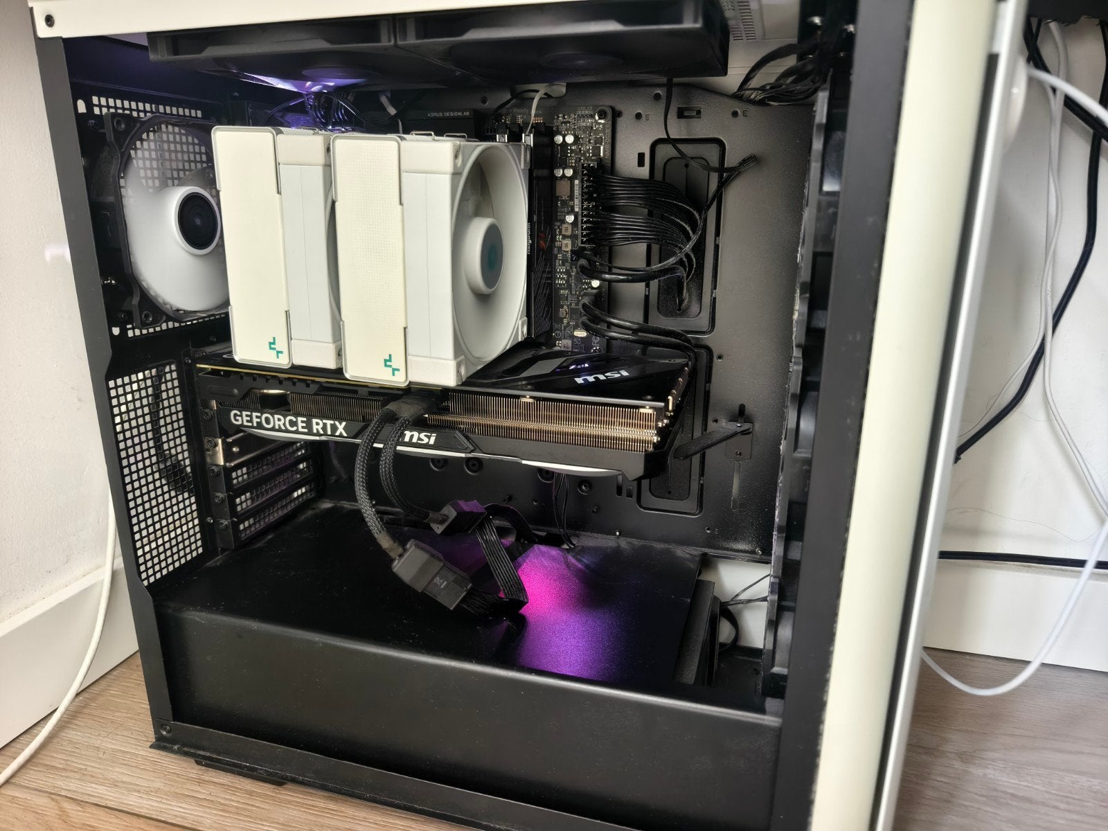 PC de jeu avec moniteur RTX 4070 Ti + AOC

Spécifications :, Informatique & Logiciels, Avec carte vidéo, Comme neuf, 2 TB, Gaming