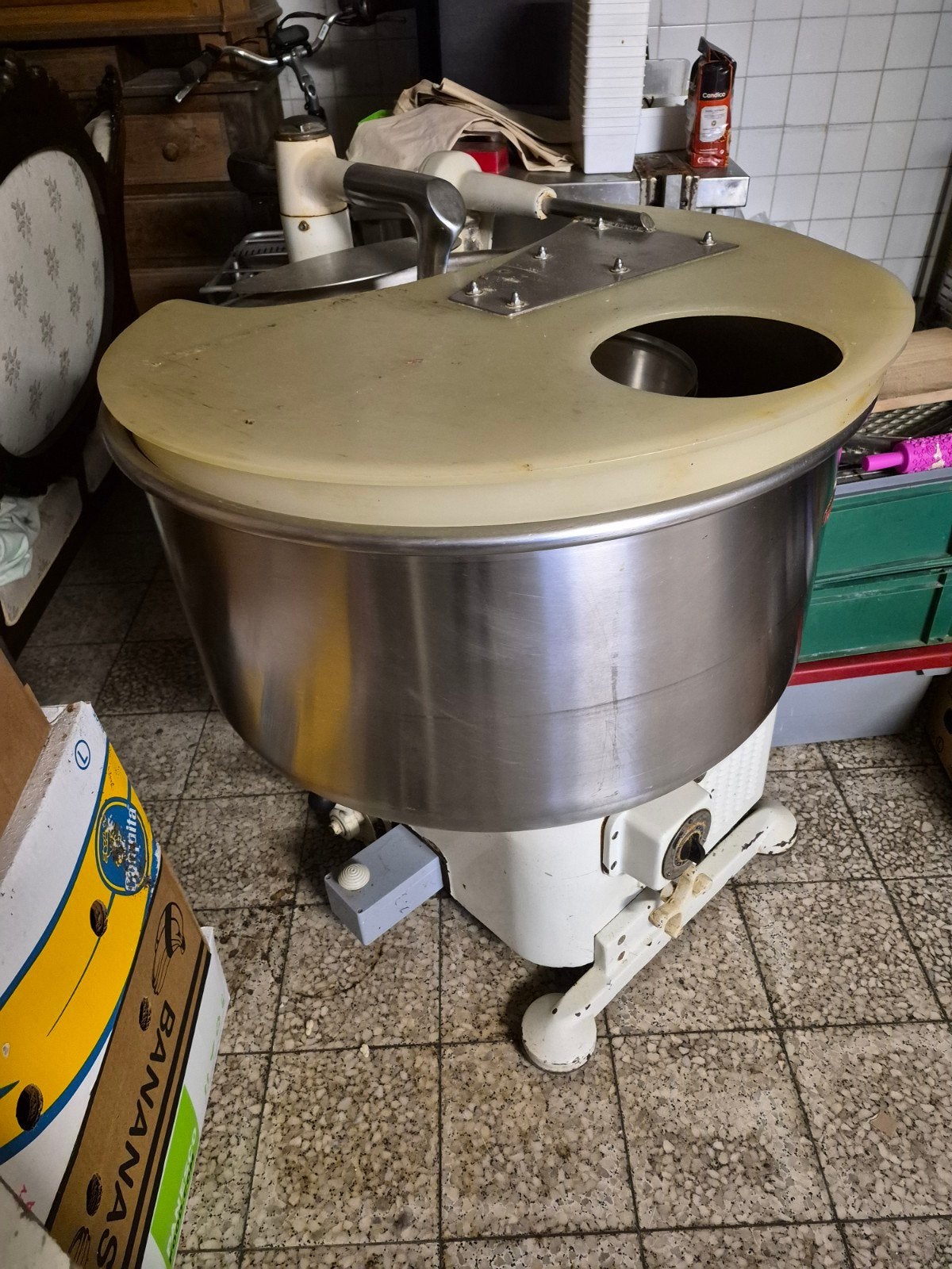 kneder, Zakelijke goederen, Ophalen