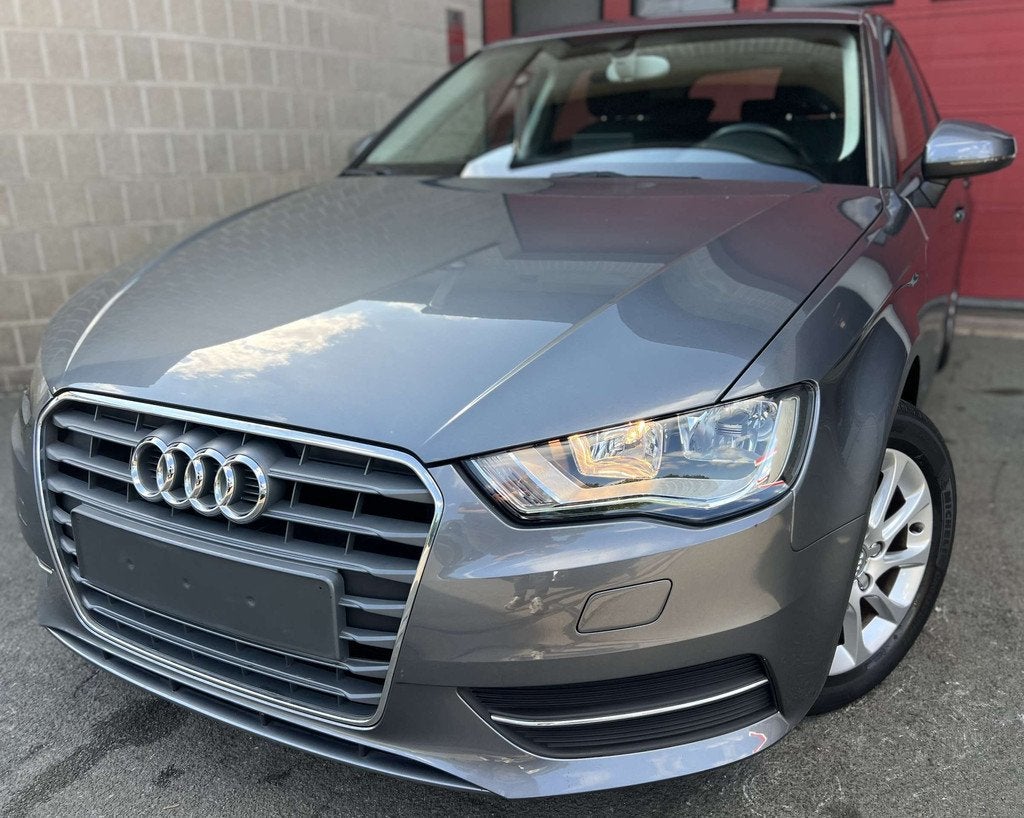 Audi A3 Sportback 1.2 TFSI Ambition + CAR-PASS + NAVI, Auto's, Gebruikt, Euro 6, 4 cilinders, Bedrijf