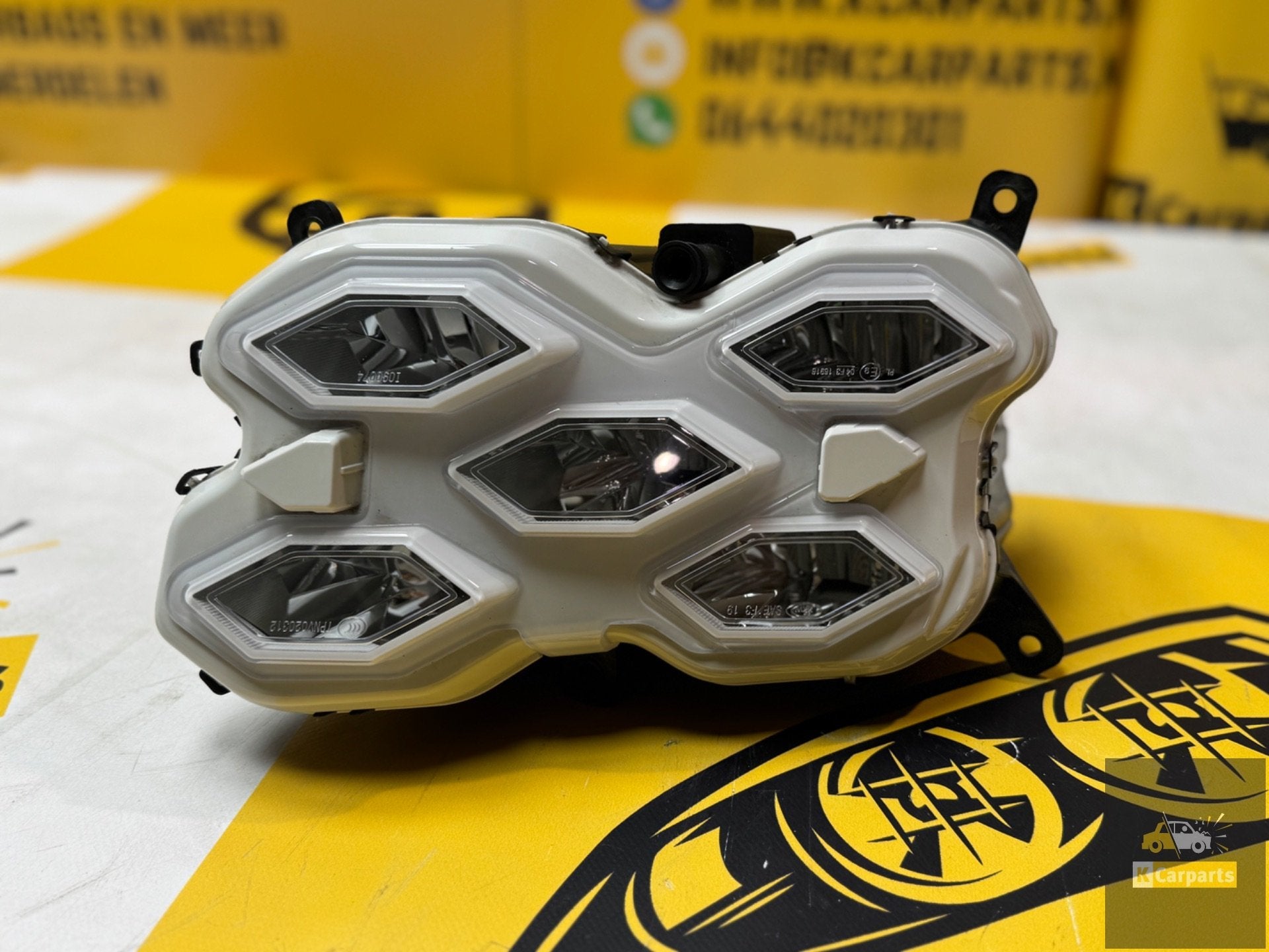 Mistlamp GOLF 8 VIII Rechts LED GTI GTD GTE 5H0941700, Info@fabrikant.eu, Fabrikant BV, Gebruikt, Fabrikantstraat 1
1000 AA  Amsterdam, NL