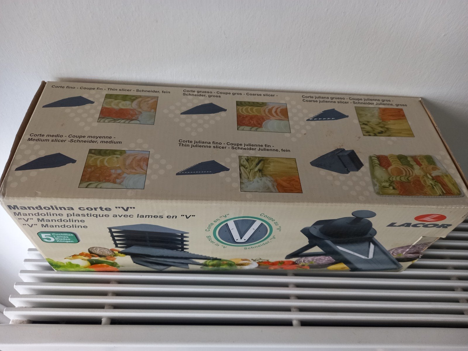Nieuwe Mandolina Lacor, Snij-/serveerplank, Ophalen of Verzenden, Nieuw, Zwart