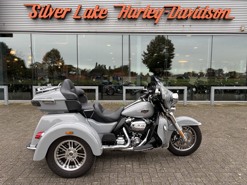 Harley-Davidson Trike Tri Glide met 12 maanden waarborg, Motos, Occasion, 1868 cm³, Autre, Manuelle
