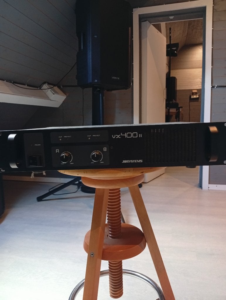 te koop versterker, Muziek en Instrumenten, Ophalen, Zo goed als nieuw, 100 watt of meer
