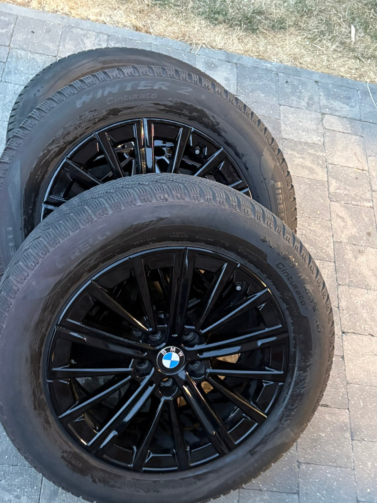 Kit de roues hiver 17 V-spoke 833, jet Black BWM, Autos : Pièces & Accessoires, Pneus & Jantes, Pneus et Jantes, Pneus hiver, 17 pouces