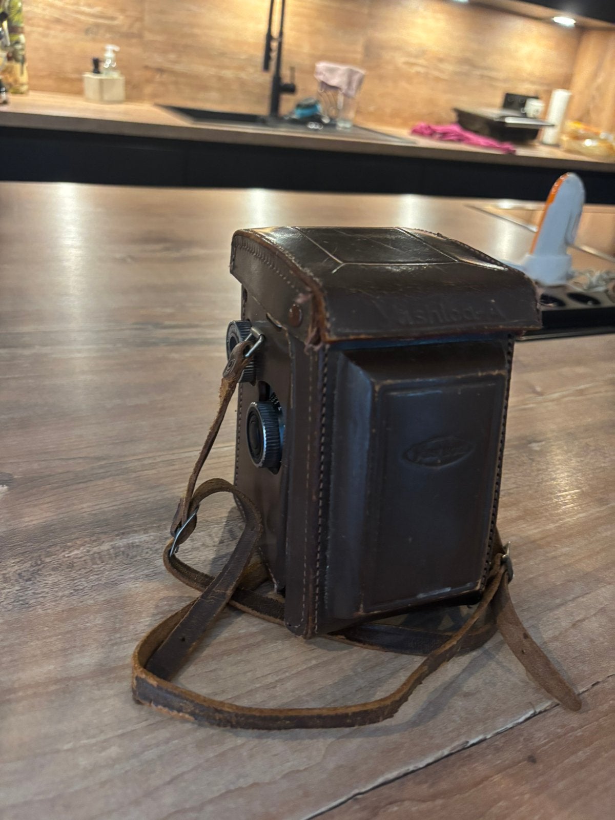 Yashica-A, Enlèvement, Photo