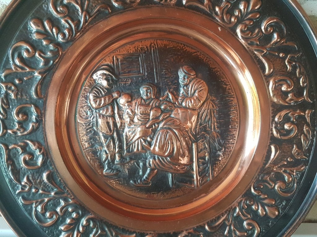 Vintage bord met huiselijk tafereel: Breughel, Antiquités & Art, Enlèvement ou Envoi