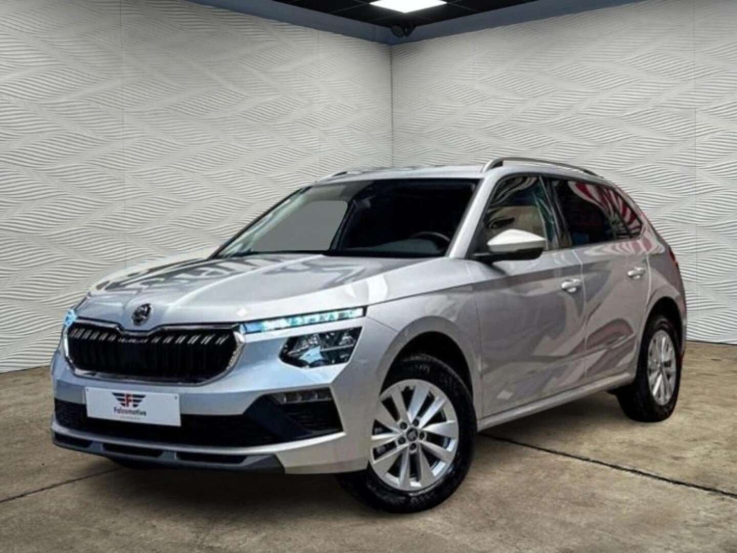 Skoda Kamiq 1.0 TSI*AUTOM.*CARPLAY*CAMERA*LIKE NEW!*, Auto's, Automaat, Bedrijf, 5 deurs, Isofix