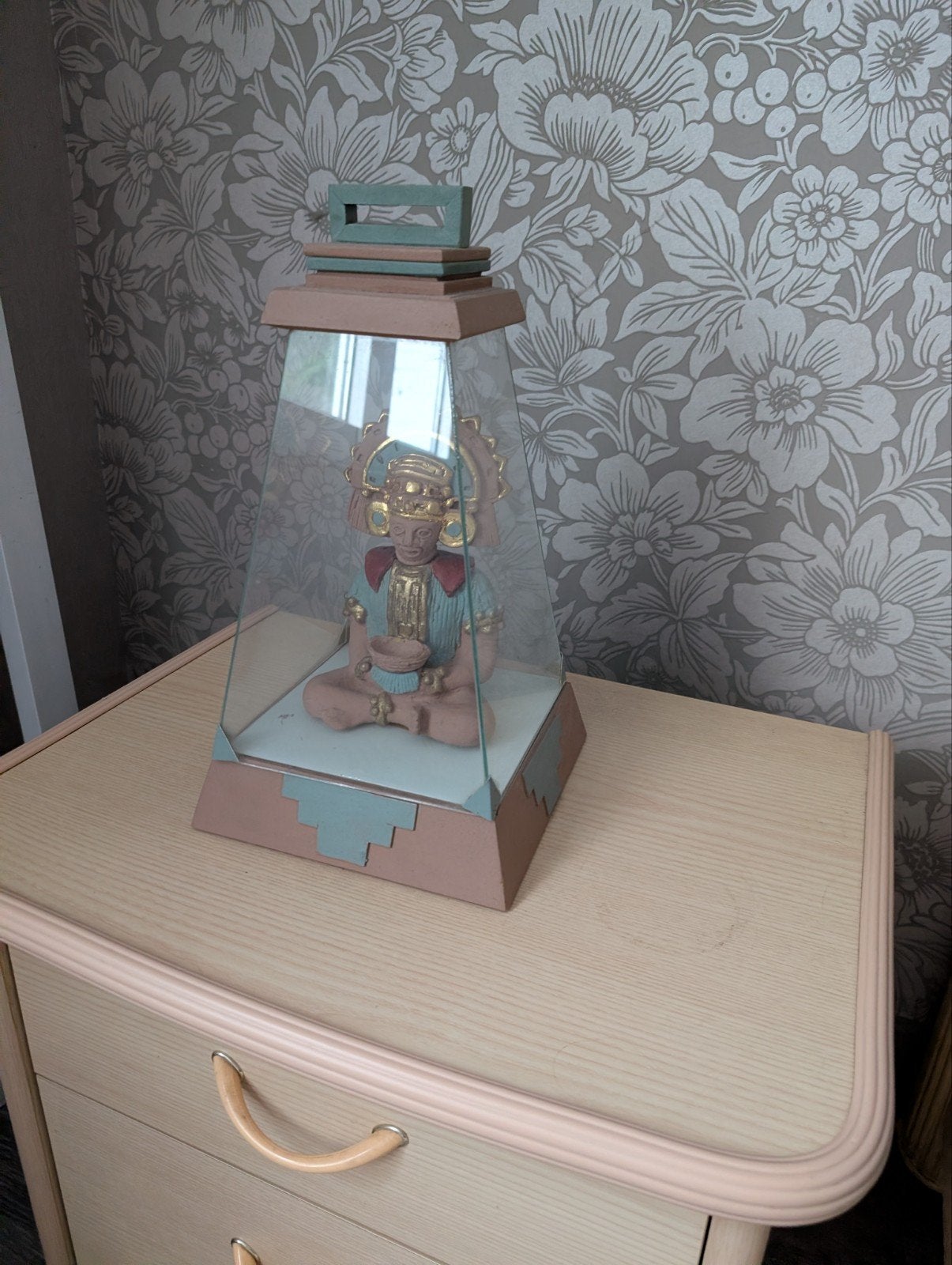 boedha met lamp, Enlèvement