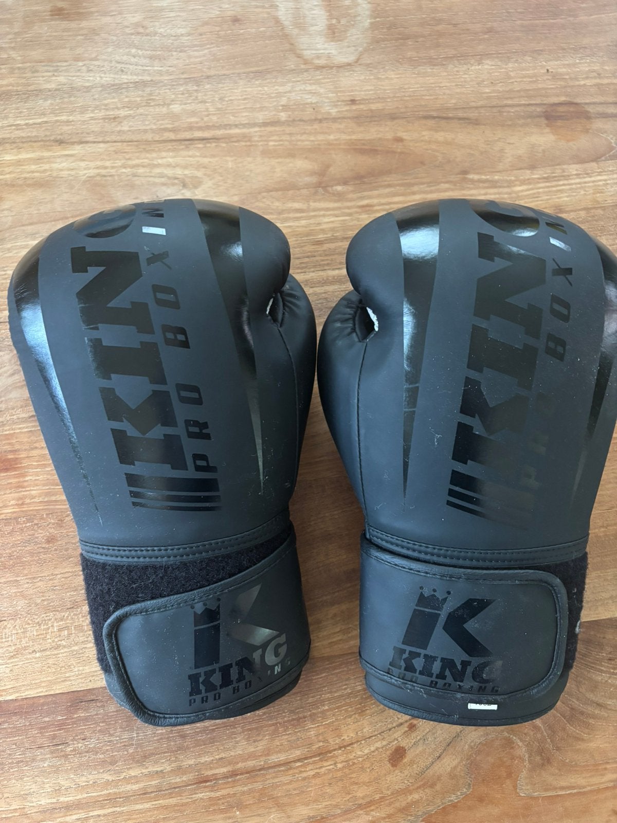 Handschoenen, Ophalen, Zo goed als nieuw