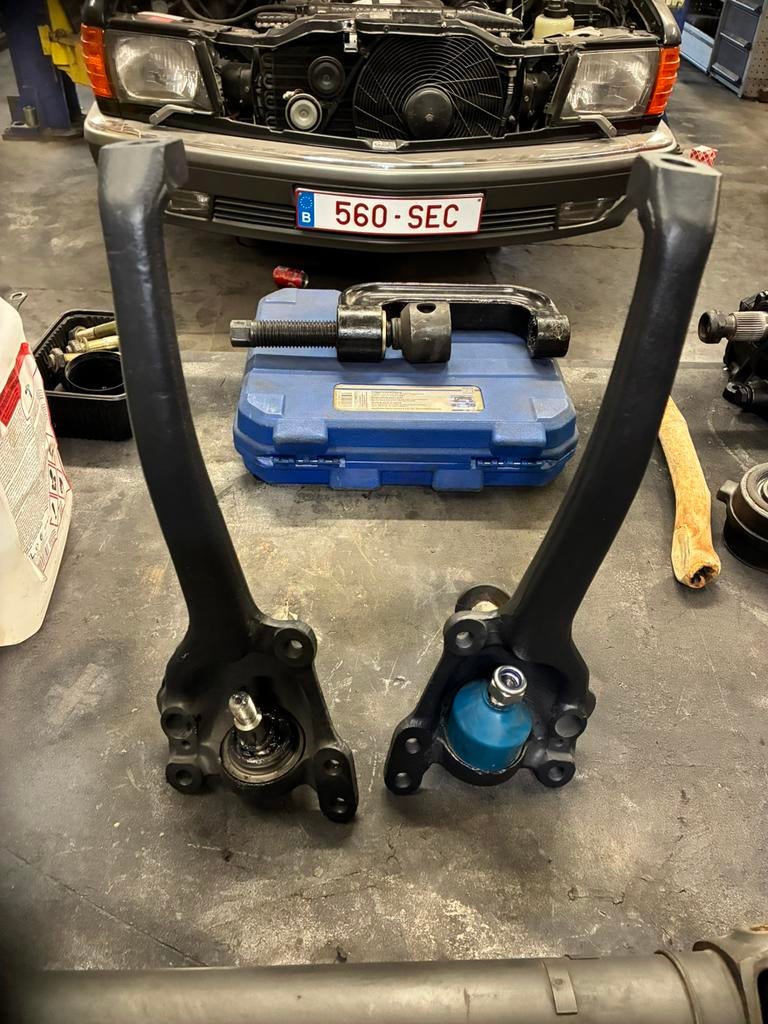 W126 fuseestuk / asstomp / Achsschenkel, Ophalen, Gereviseerd, Mercedes-Benz