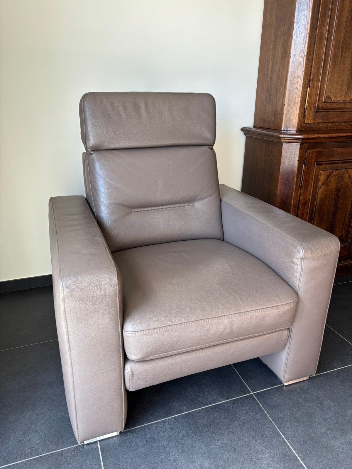Elektrische Relaxzetel, Ophalen, Zo goed als nieuw, 75 tot 100 cm, Leer