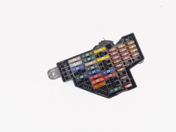 Boîte à fusibles d'un Volkswagen Passat, Volkswagen, -, 3 mois de garantie, Utilisé