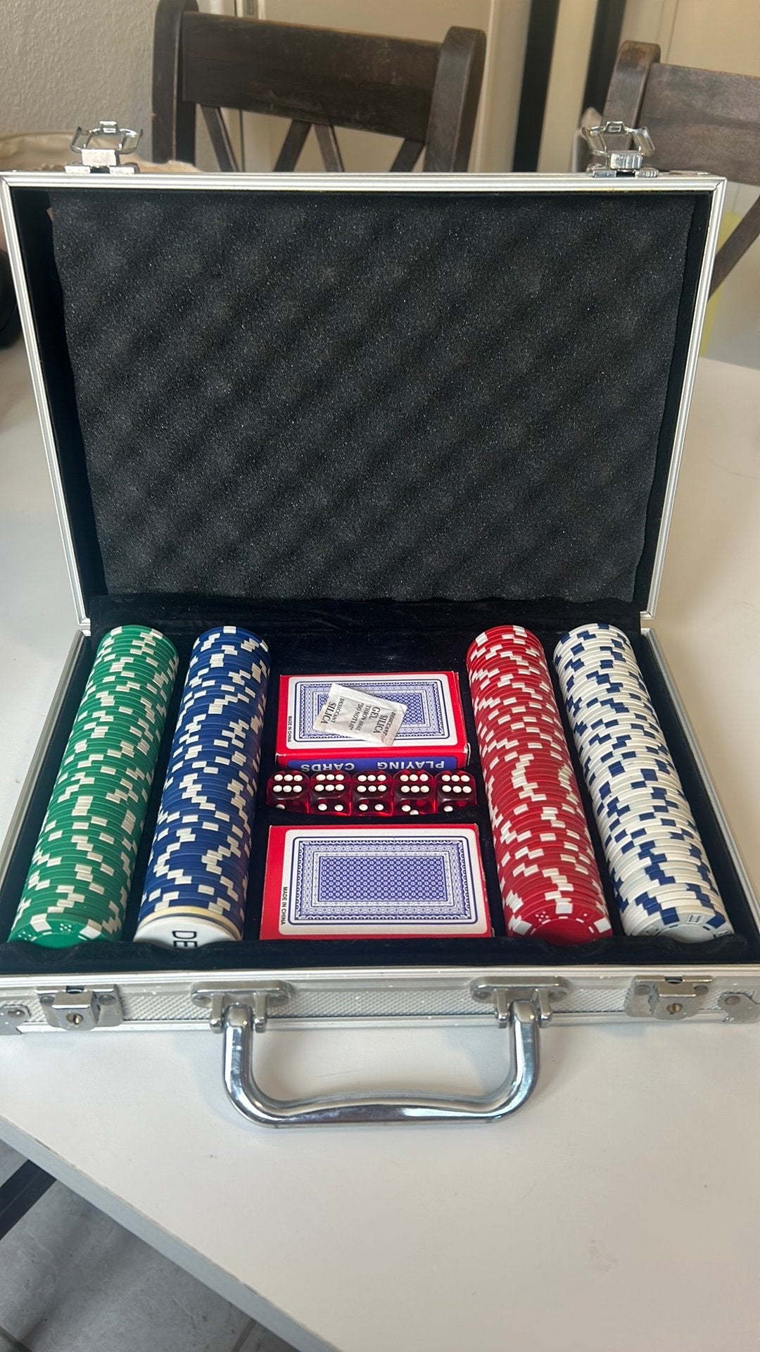 Nieuwe pokerset, Hobby en Vrije tijd, Vijf spelers of meer, Ophalen, Nieuw