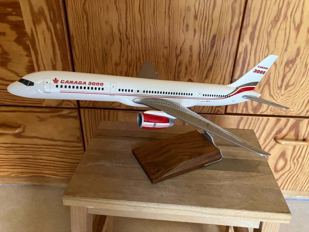 Maquette boeing 757 Pacific miniatures 1/100, Collections, Enlèvement ou Envoi, Utilisé, Modèle réduit