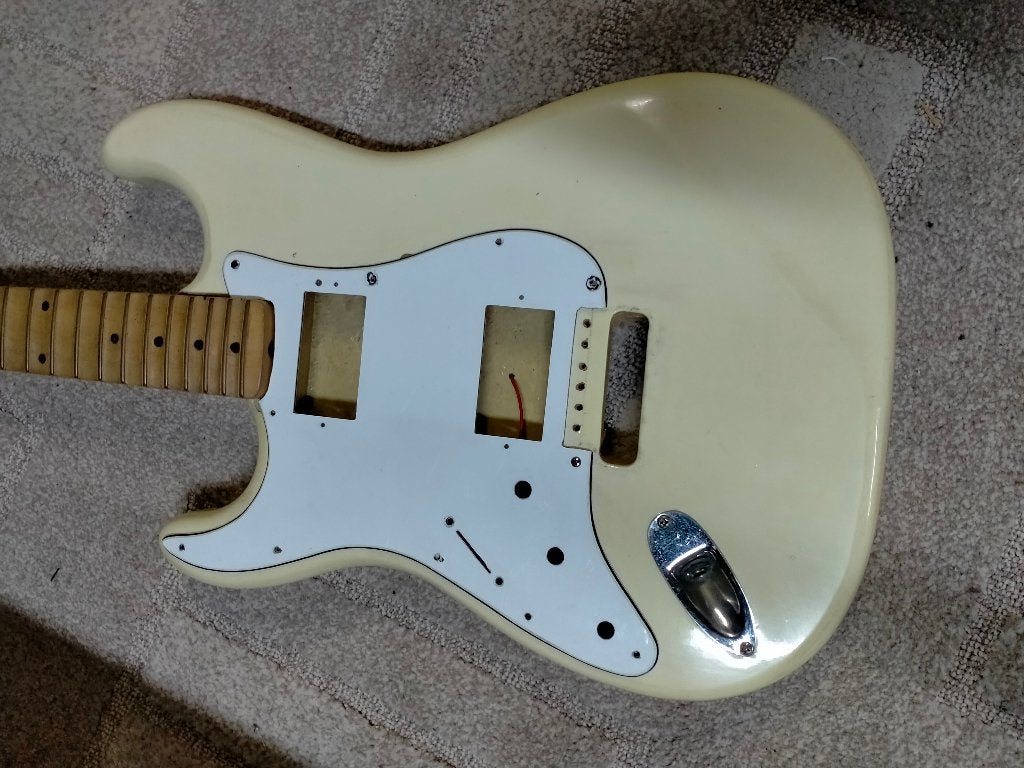2. Guitare Gaucher, Type, stratocaster , + Pieces., Enlèvement ou Envoi, Utilisé, Solid body