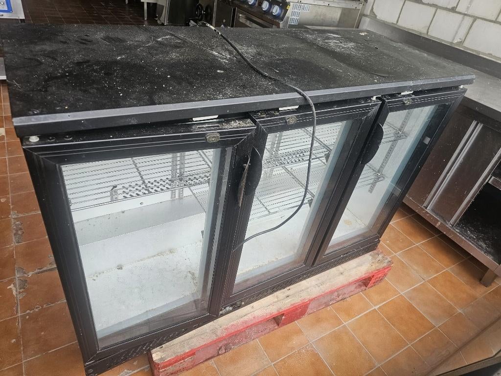 Vitrine koeling, Ophalen