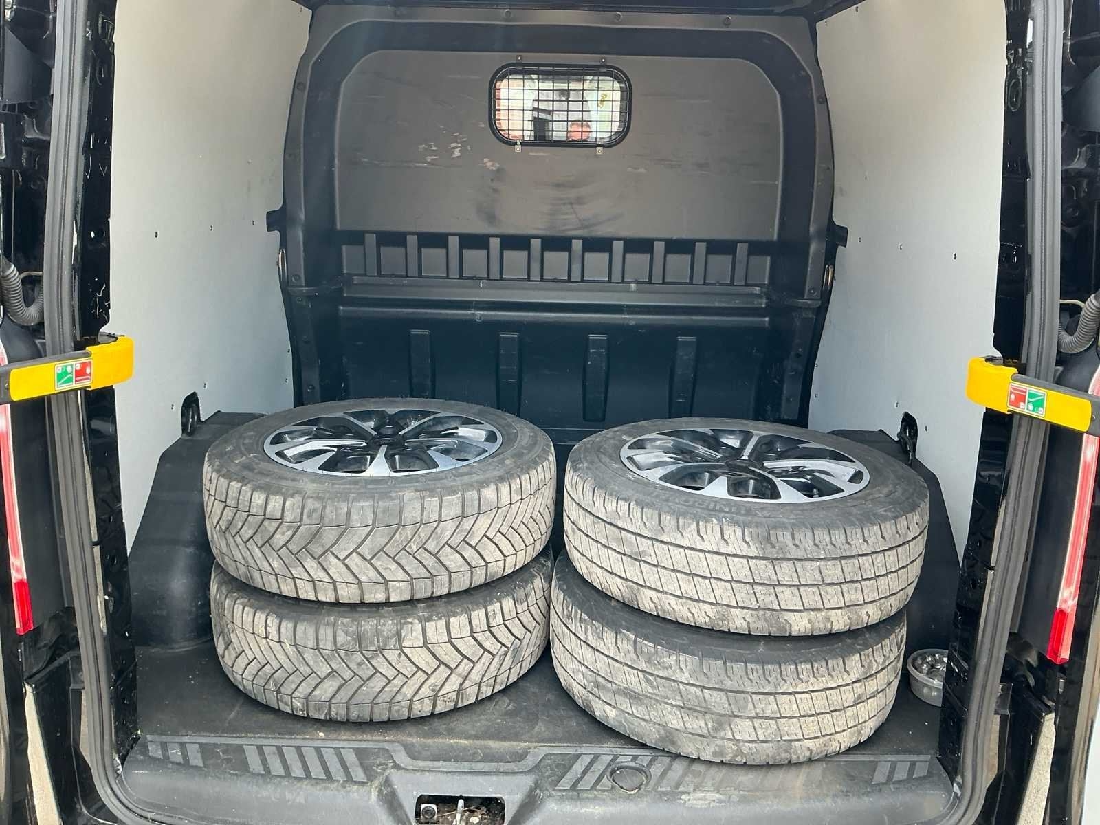 Véhicule commercial Ford Custom Double Cab Transit 2020, Autos, Achat, Entreprise, Boîte manuelle, Diesel