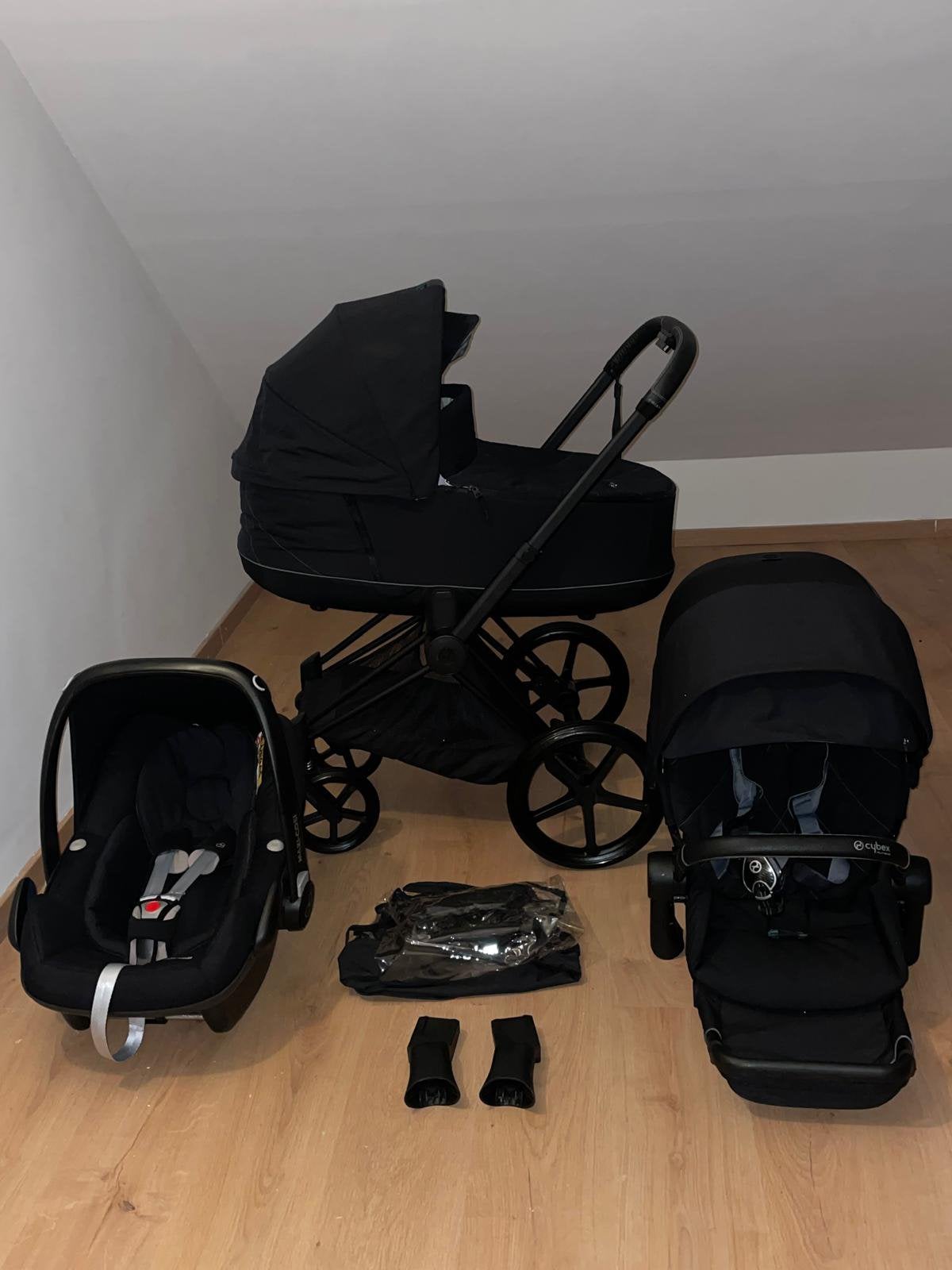 Cybex Priam noir/noir avec siège auto Cloud Z -Size Plus, Enlèvement, Comme neuf, Poussette