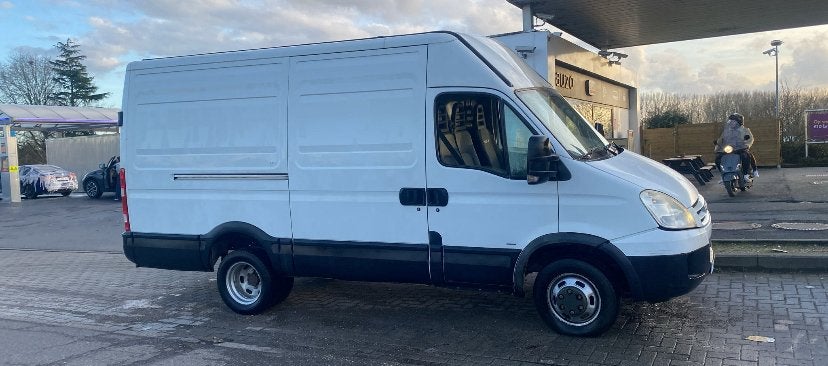 Veille quotidienne à double bande 3,5 T Iveco, Achat, Entreprise, Iveco, Boîte manuelle