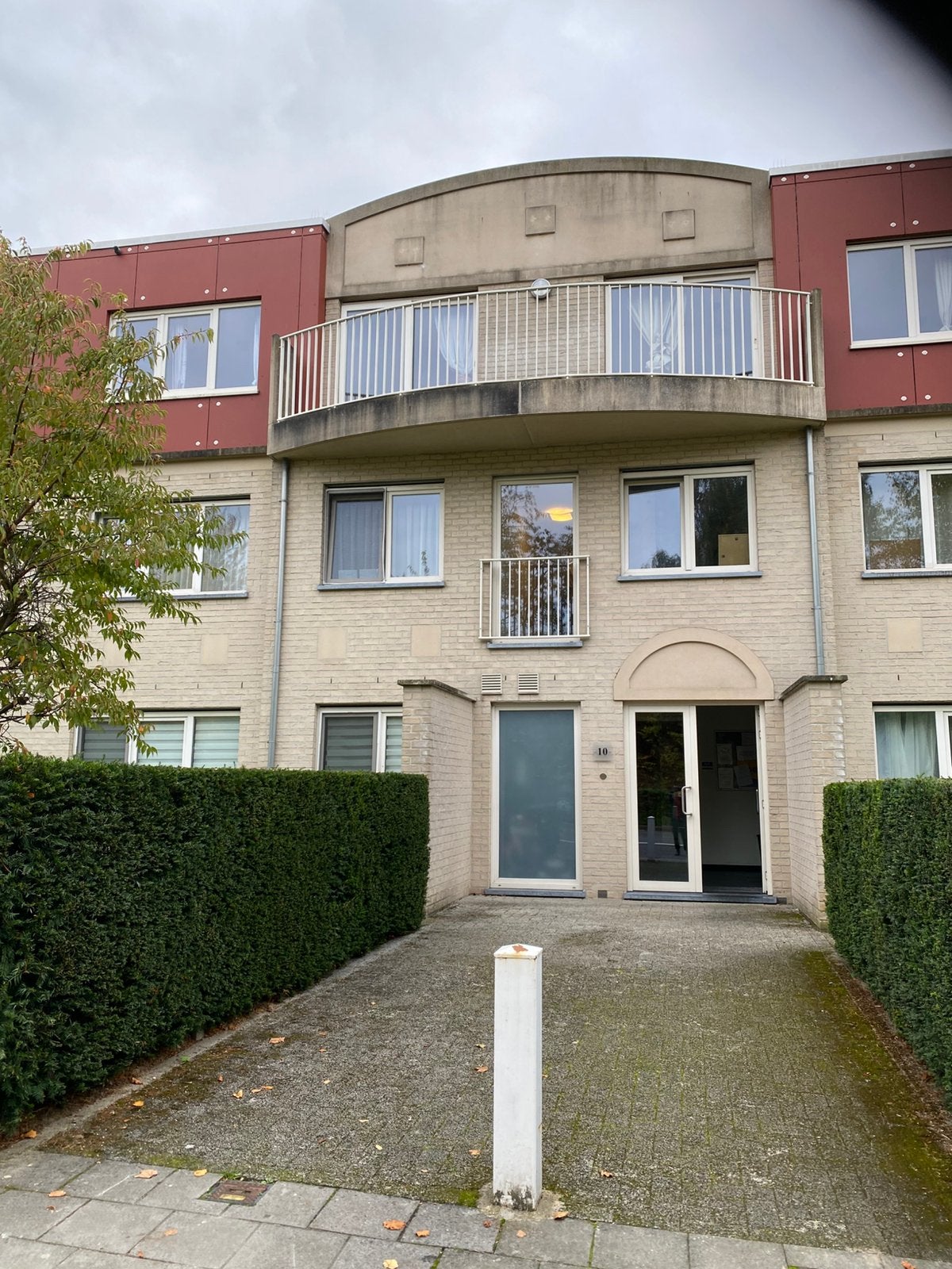 Appartement moderne de 2 chambres de 90 m²+garage Box fermé