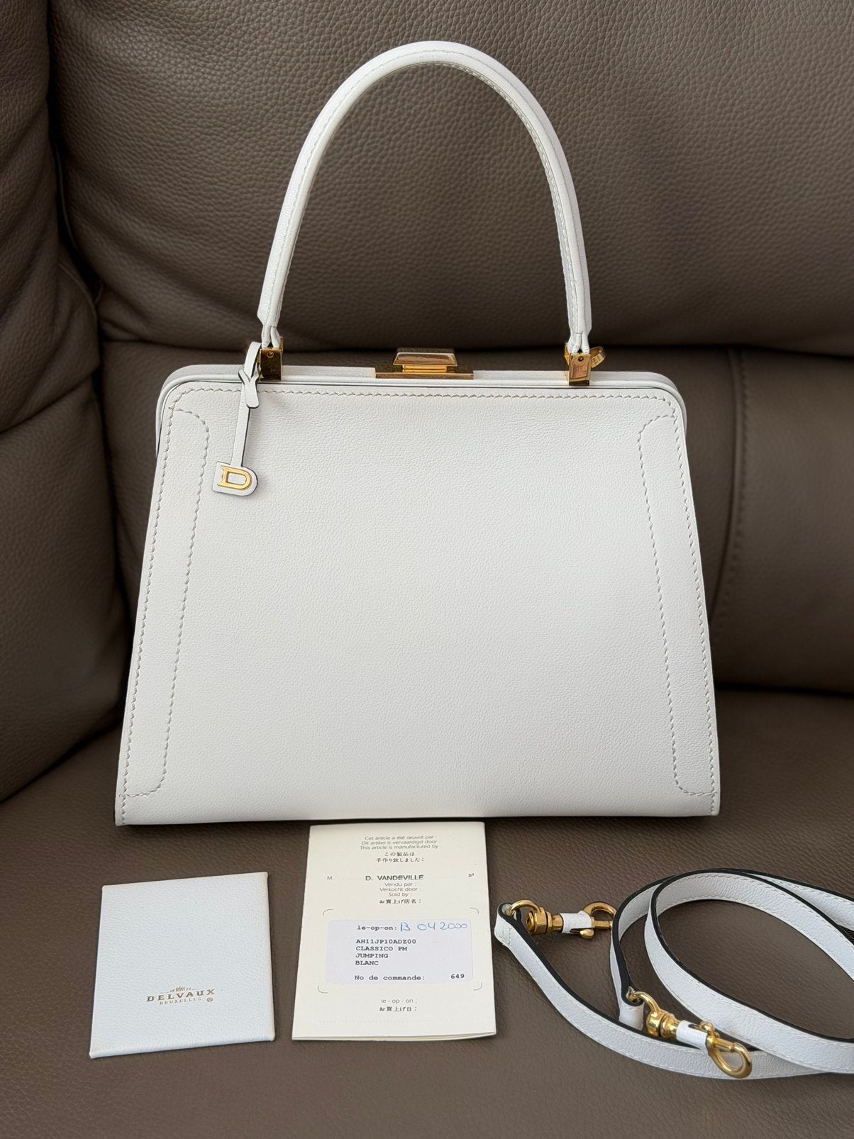 Sac à main avec bandoulière Delvaux Classico PM blanc, Enlèvement ou Envoi, Comme neuf, Blanc, Sac à main