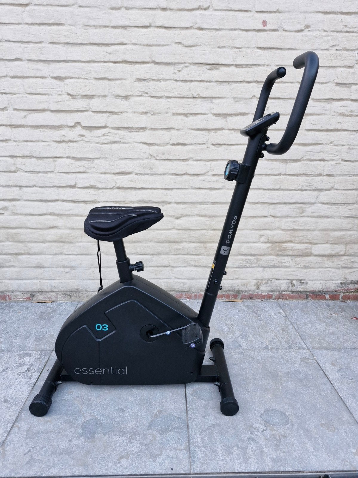 hometrainer domyos essential 03 zwart, Enlèvement, Comme neuf, Vélo d'appartement