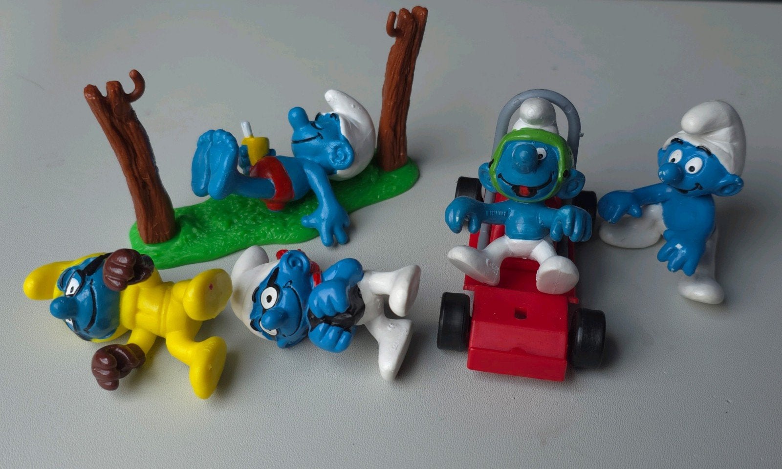 Lot de 5 figurines Schtroumpf incomplet, Collections, Schtroumpfs, Envoi, Utilisé, Différents Schtroumpfs, Poupée, Figurine ou Peluche