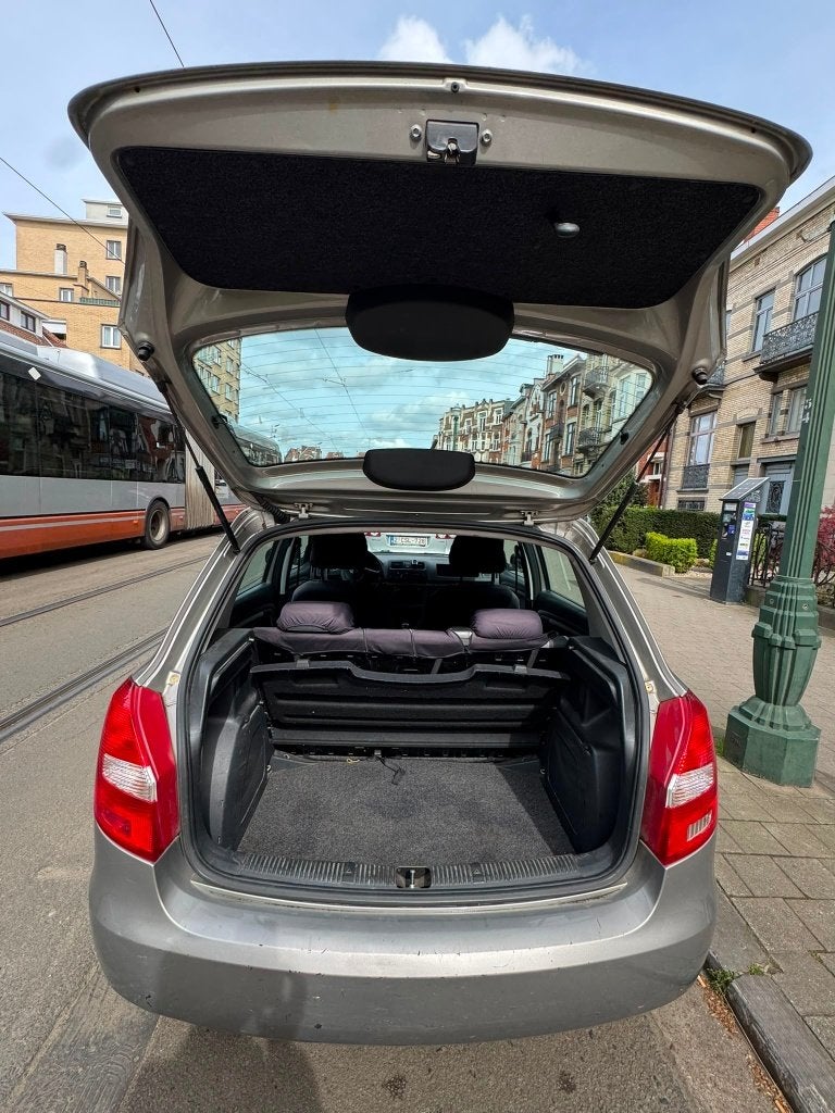Škoda Fabia 2011 – Diesel Euro 5 – 217 000 km, Auto's, Skoda, Particulier, Fabia, ABS, Airbags, Digitale radio-ontvangst, Electronic Stability Program (ESP)