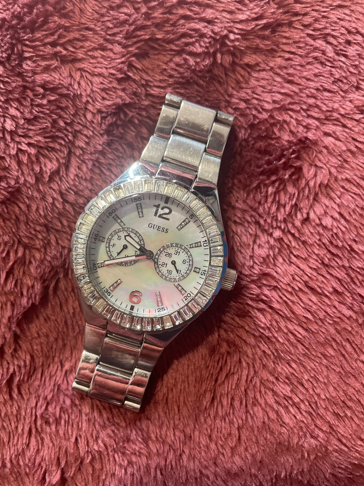 Montre Guess pour femme, Montre-bracelet, Guess, Enlèvement, Acier