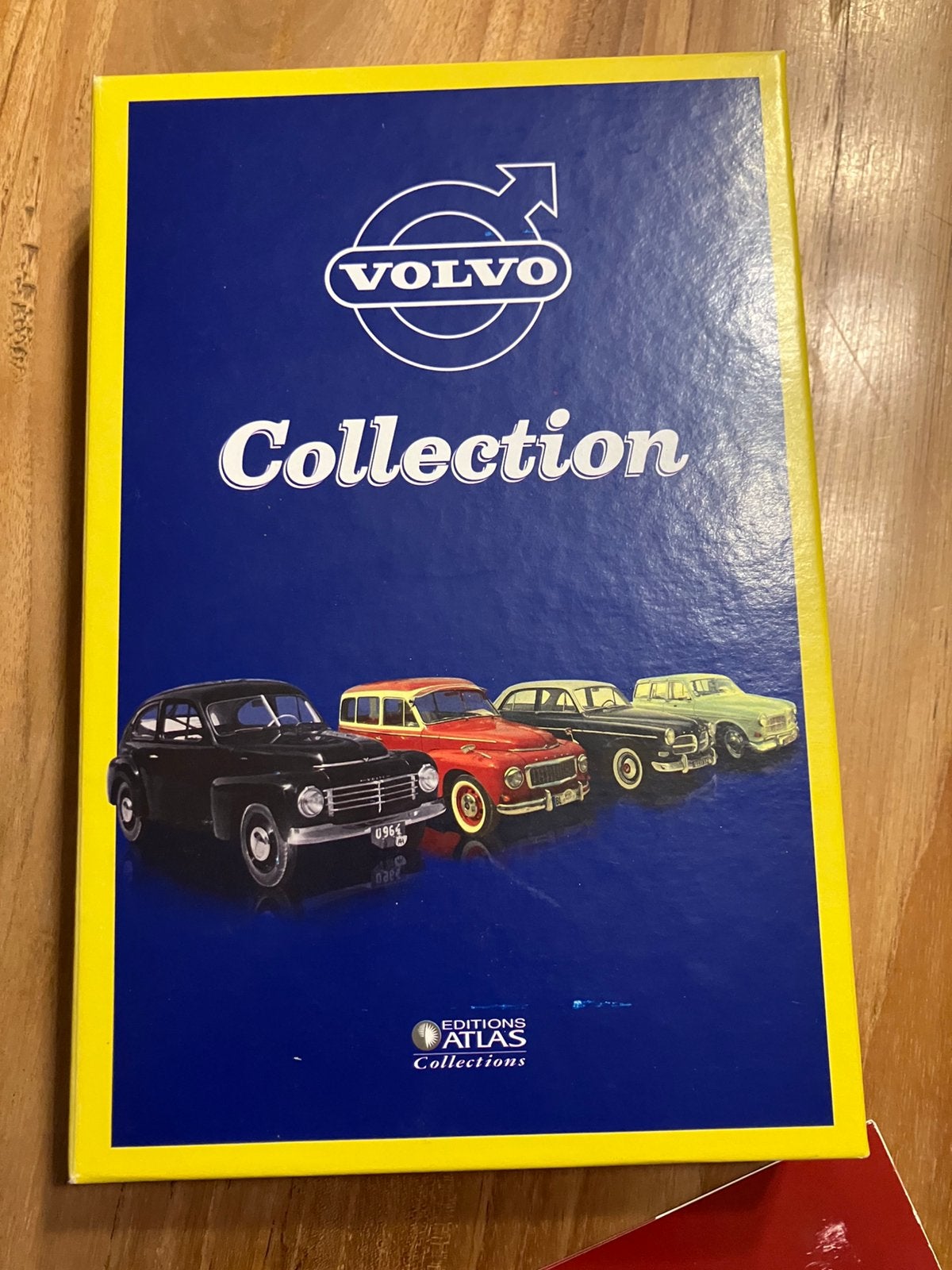 Collection Volvo Atlas voitures miniatures présentoir, Enlèvement, Neuf