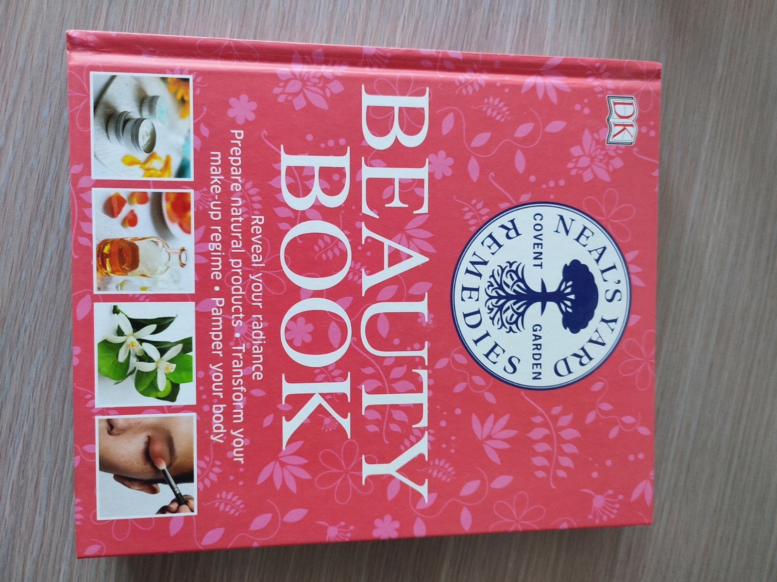 Neal's Yard Remedies Beauty Book, Enlèvement