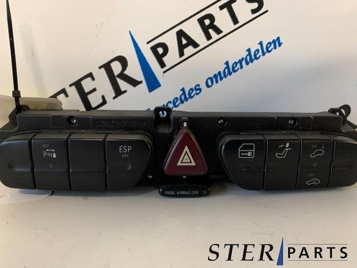 Paniekverlichtings Schakelaar van een Mercedes C-Klasse, Gebruikt, -, Ophalen of Verzenden, -