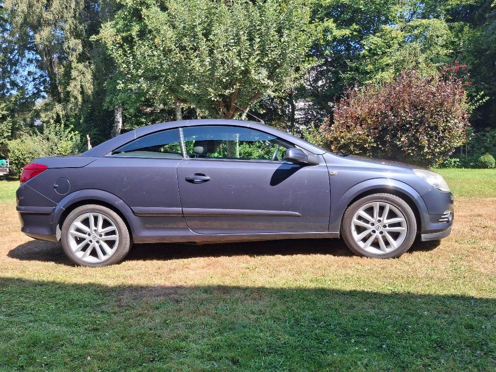 OPEL ASTRA TWINTOP 1.9cdti, Auto's, Opel, Voorwielaandrijving, Zwart, Cabriolet, Blauw