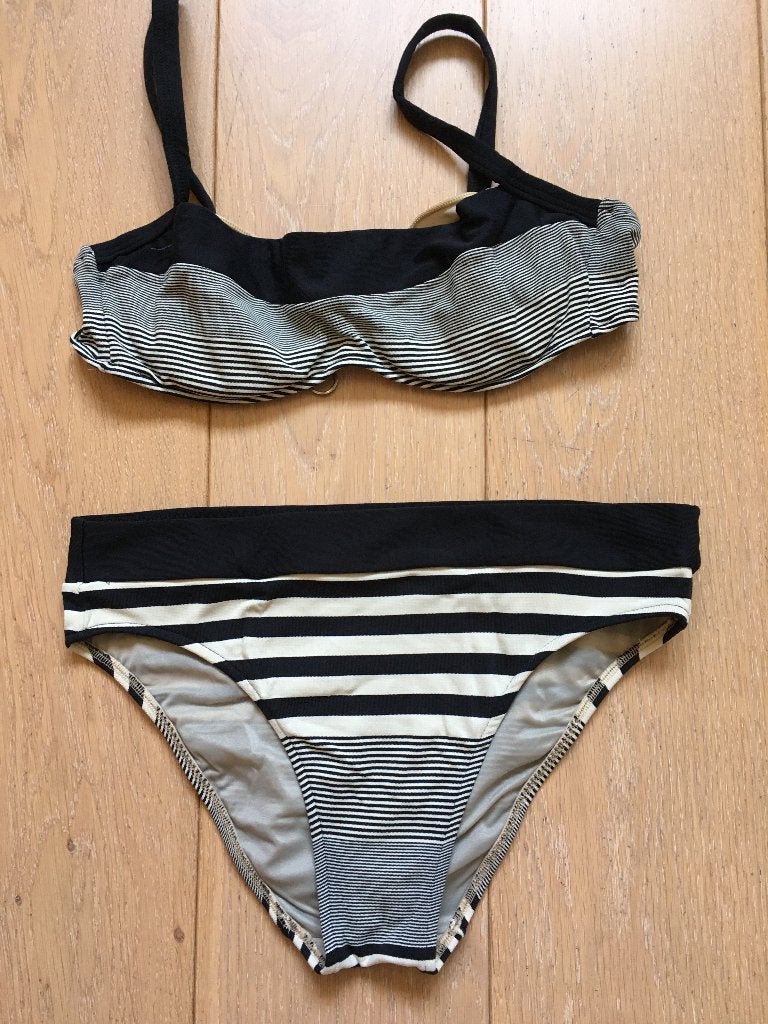 Bikini Risk zwart gestreept maat 75B, Kleding | Dames, Badmode en Zwemkleding, Zwart, Ophalen of Verzenden, Zo goed als nieuw