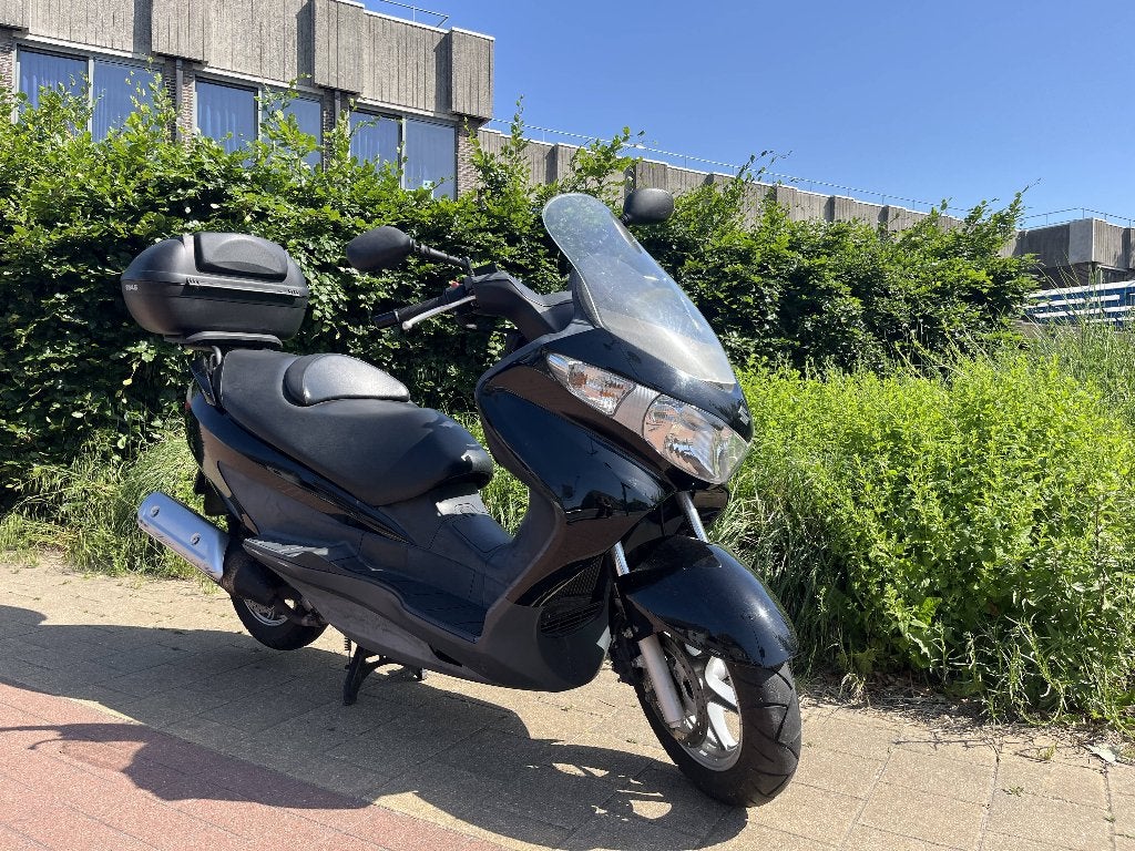 UH 125cc Burgman, Motoren, Motoren | Suzuki, Particulier, Scooter, 11 kW of minder, 1 cilinder, Minimaal motorrijbewijs A1, Automaat