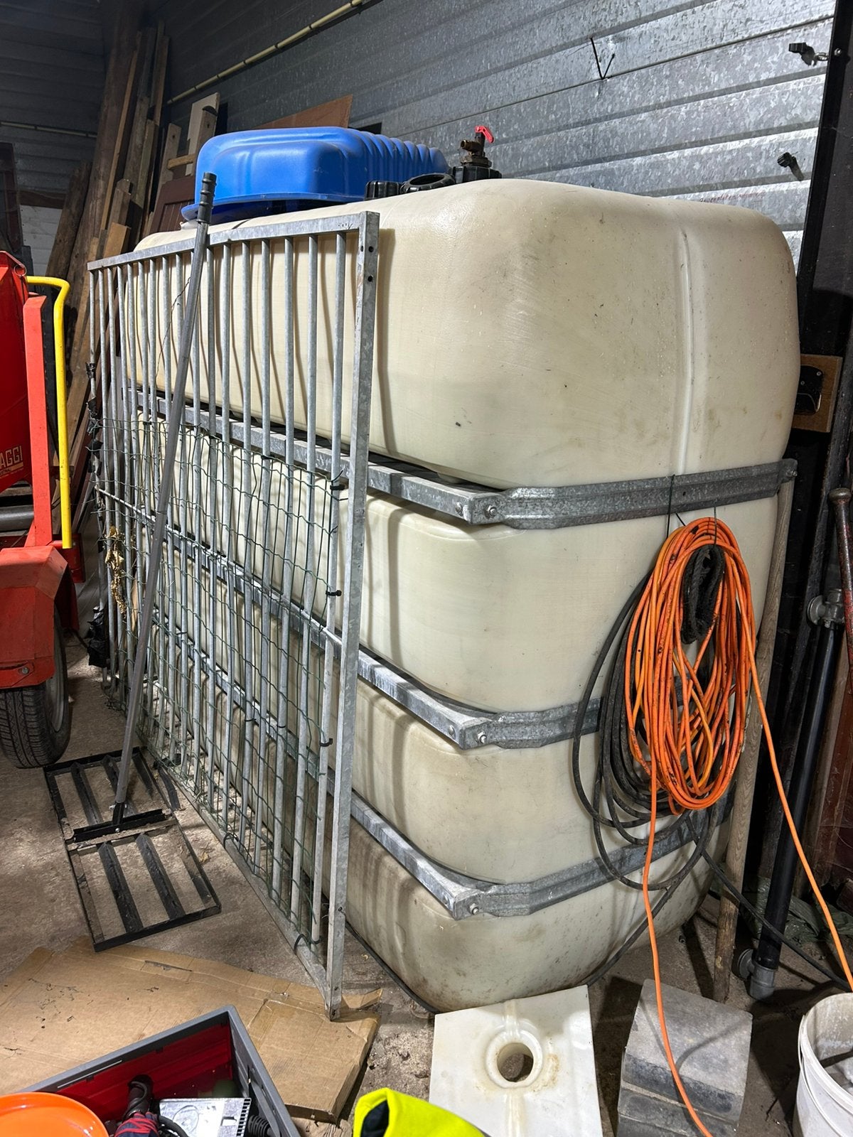 Degelijke mazoutton 2500 liter, Doe-het-zelf en Bouw, Ophalen, Zo goed als nieuw, Overige typen