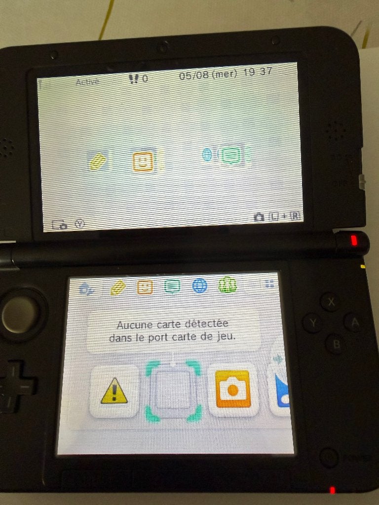 Nintendo 3DS XL met toplader voor 7 games en hoesjes, Games en Spelcomputers, Met games, Gebruikt, Blauw, 3DS XL